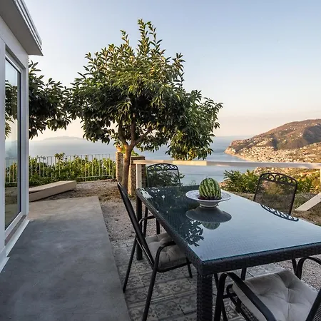 Just Be 皮拉伊诺