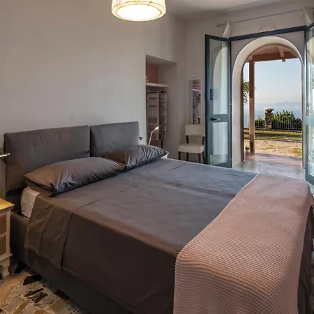 Just Be 皮拉伊诺