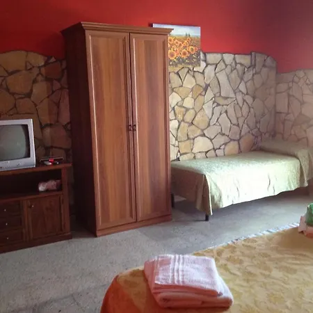 Just Be Alojamento de Acomodação e Pequeno-almoço Piraino