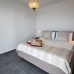 Just Be 4*